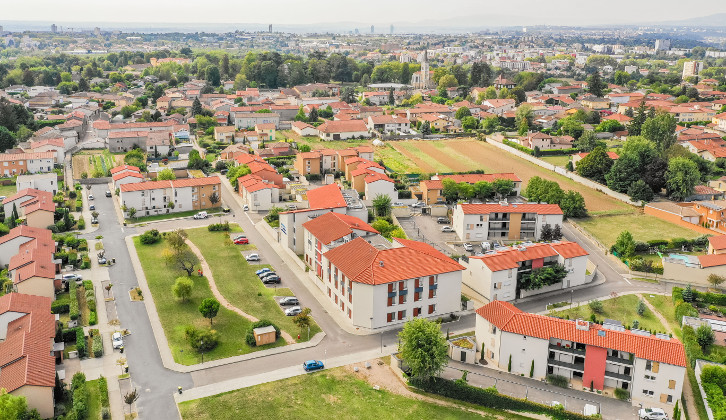 {Résidence seniors} {Les Jardins des Verchères - statut EHPA} DomusVi